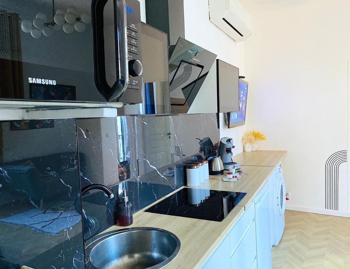 Sea - 2 Bedroom - Kitchen - Wifi - Tramway - Air Conditioner Nisa Exterior foto